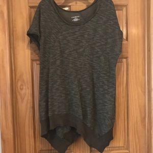 Handkerchief style short sleeve shirt